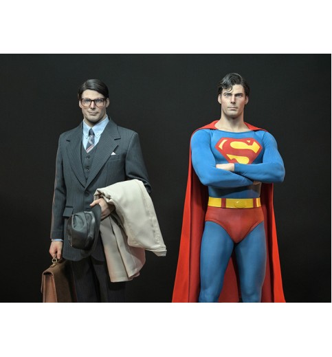 Superman (1978) Hyperreal Superman (Dual Ver.) 1/3 Scale Statue