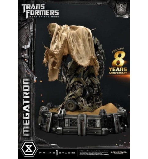 Transformers: Dark of the Moon Museum Masterline Megatron Statue