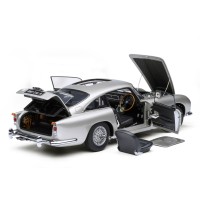 AUTOart Aston Martin DB5 w. Weapons - Goldfinger 1:18