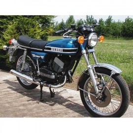 Minichamps Yamaha RD 350 1973 - Blue Metallic 1:12