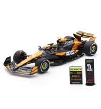Spark McLaren MCL38 w. Pit Boards - 1st 2024 Miami Grand Prix - #4 L. Norris 1:12 Model Car