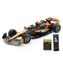 Spark McLaren MCL38 w. Pit Boards - 1st 2024 Miami Grand Prix - #4 L. Norris 1:12 Model Car