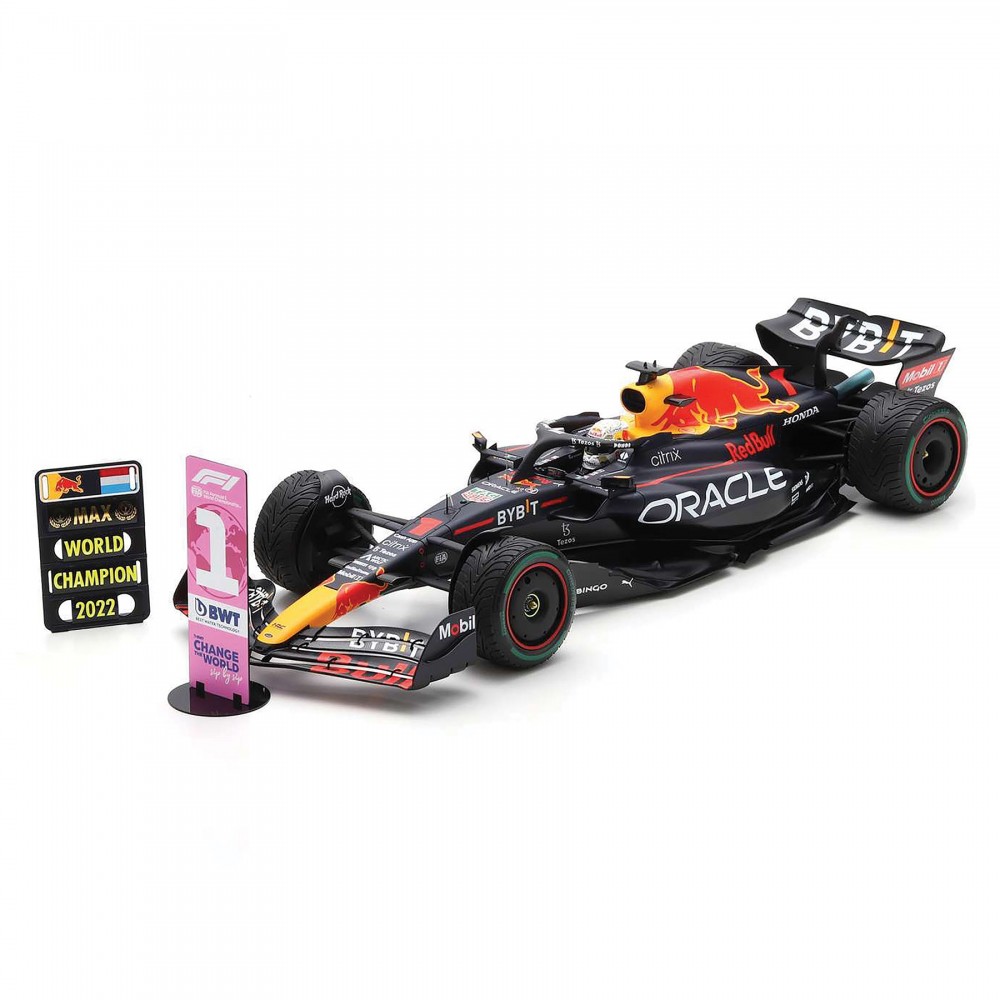 Spark Red Bull RB18 w. Pit Boards - 1st 2022 Japanese Grand Prix - #1 M. Verstappen 1:12 Model Car