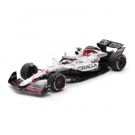 Spark Red Bull RB21 w. Pit Board - 1st 2025 Japanese Grand Prix - #1 Max Verstappen 1:12 Model Car